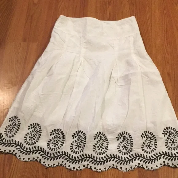 Mint Green Skirt size Small (Q) - Picture 3 of 4